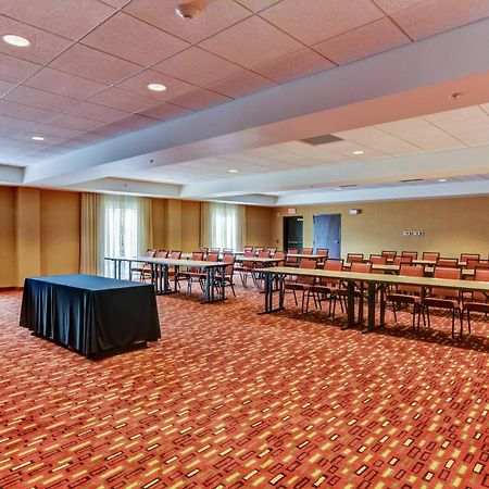 Courtyard By Marriott Bridgeport Clarksburg Hotel Exterior photo