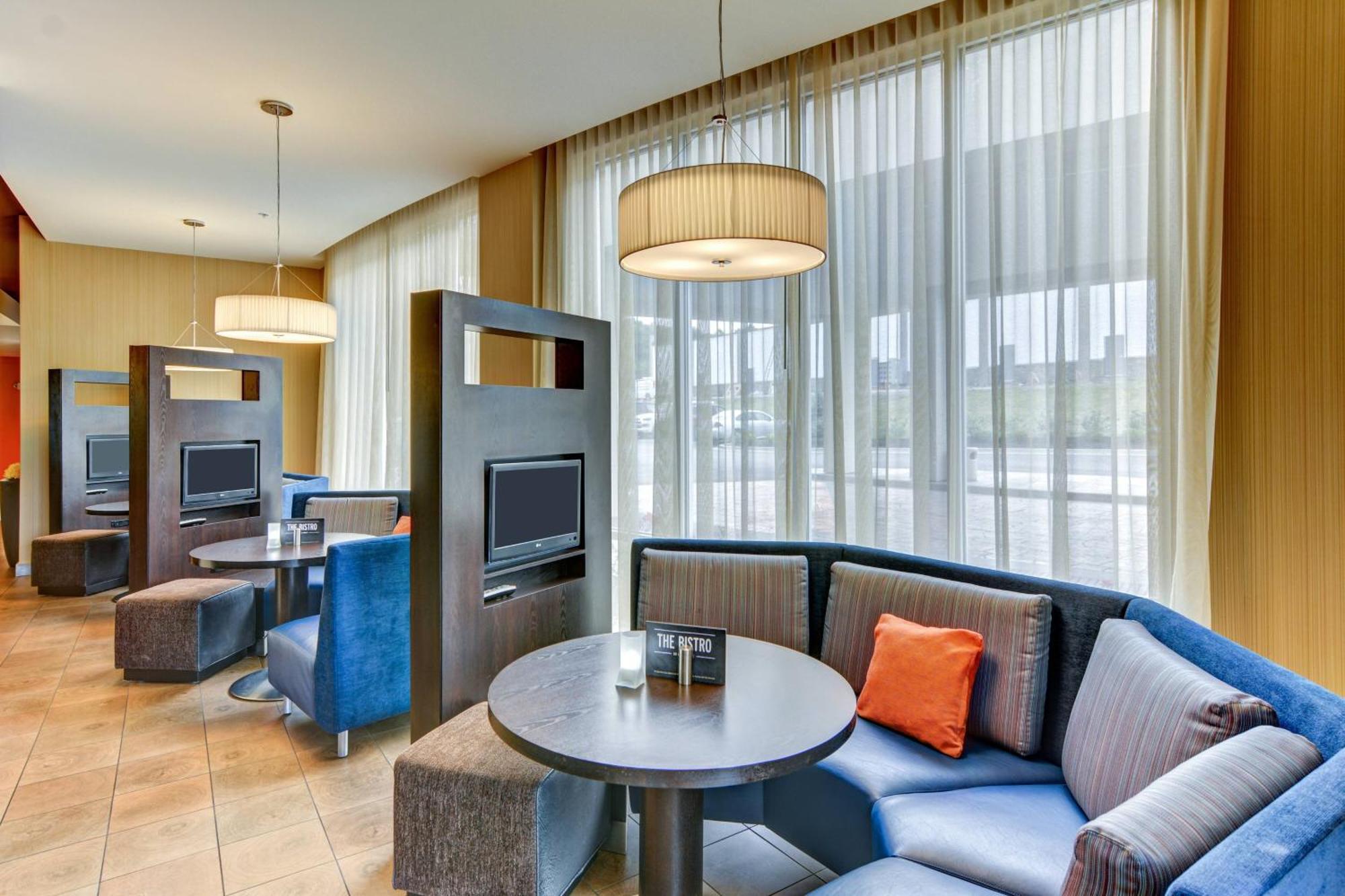 Courtyard By Marriott Bridgeport Clarksburg Hotel Exterior photo